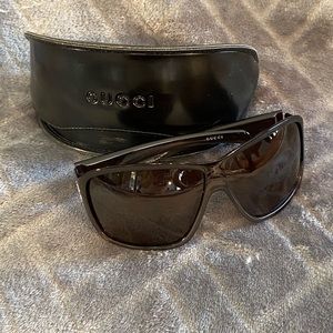 Gucci Black Oversized Sunglasses
